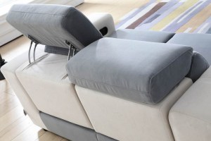 0825 LOVESEAT-T2